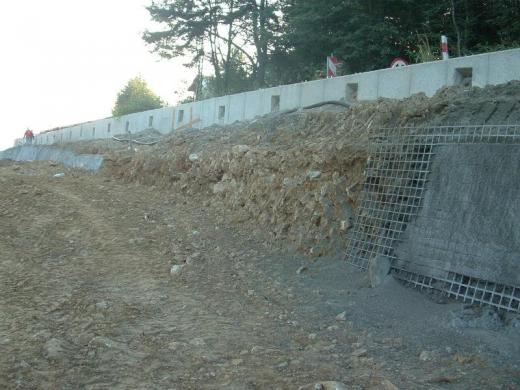 Sicherung der Bschung vor Herstellung einer Sttzmauer