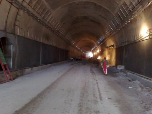 Tunel drogowy
